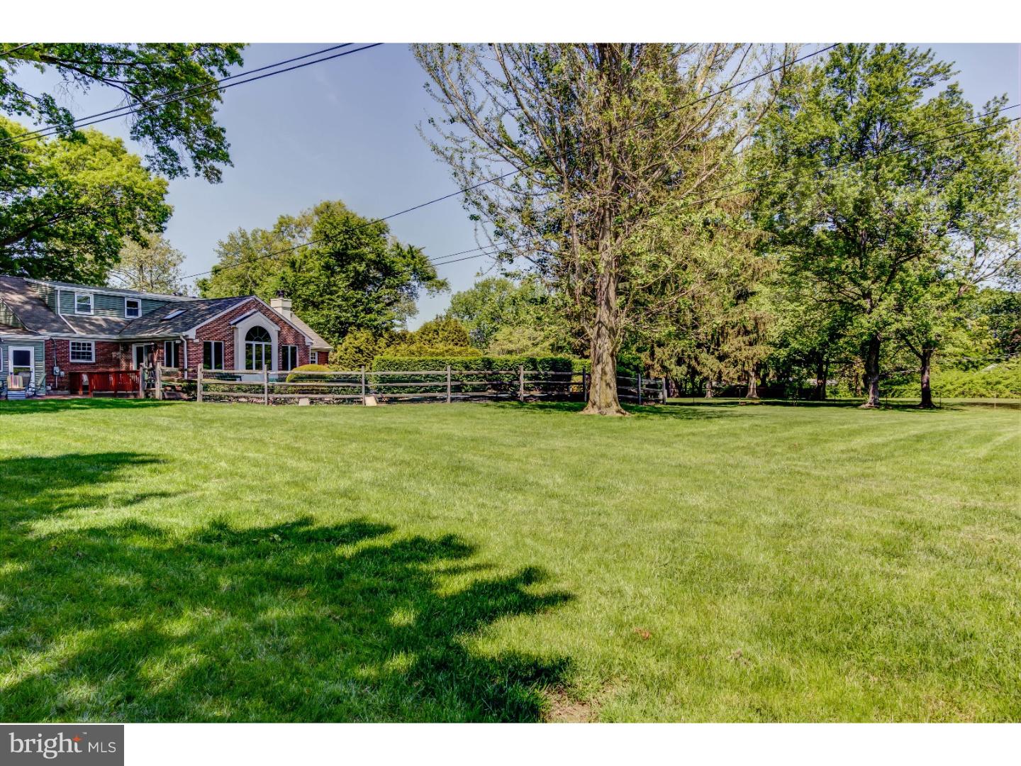 1252 Thomas Road Wayne, PA 19087 - Photo 2 of 25 Exterior Back
