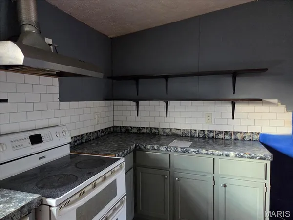 $72,000 | 442 Dollie Drive, Villa Ridge, MO 63089