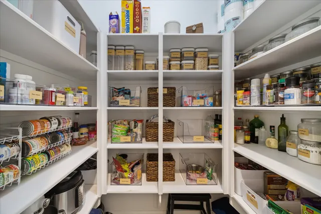 $560,000 | 7415 Tudor Heights Lane, Spring, TX 77379