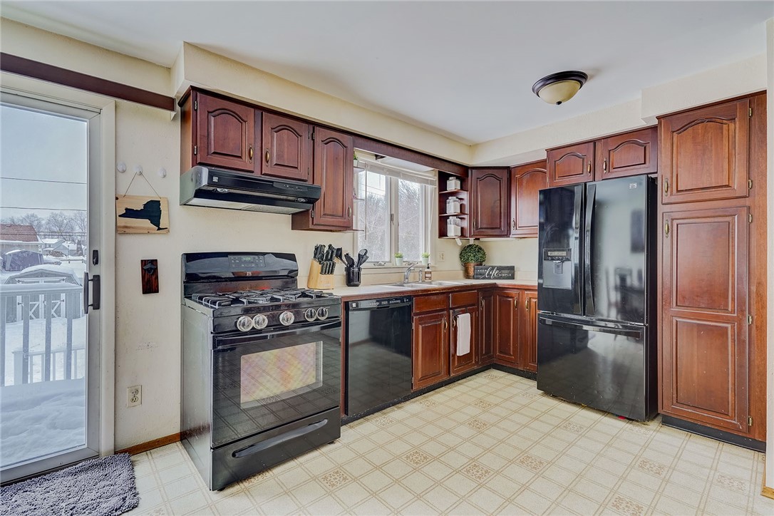 320 Cross Gates Road Greece, NY 14606 - Photo 13 of 36