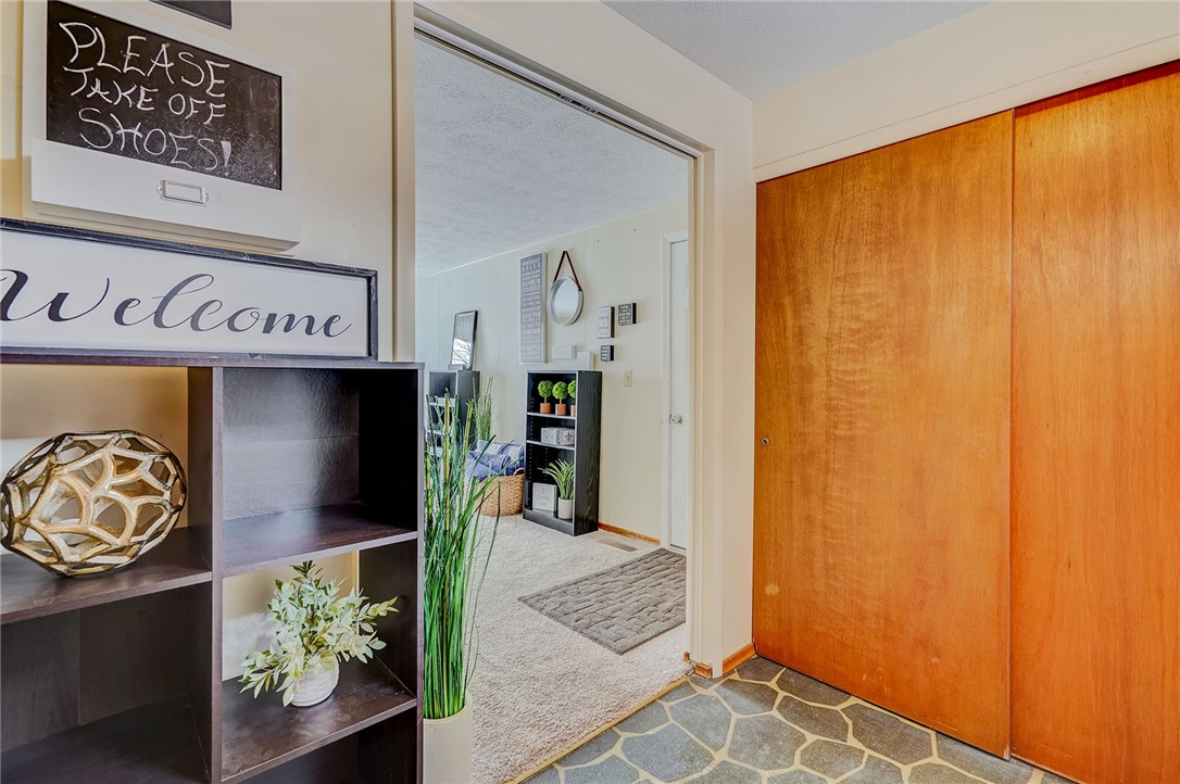 320 Cross Gates Road Greece, NY 14606 - Photo 4 of 36