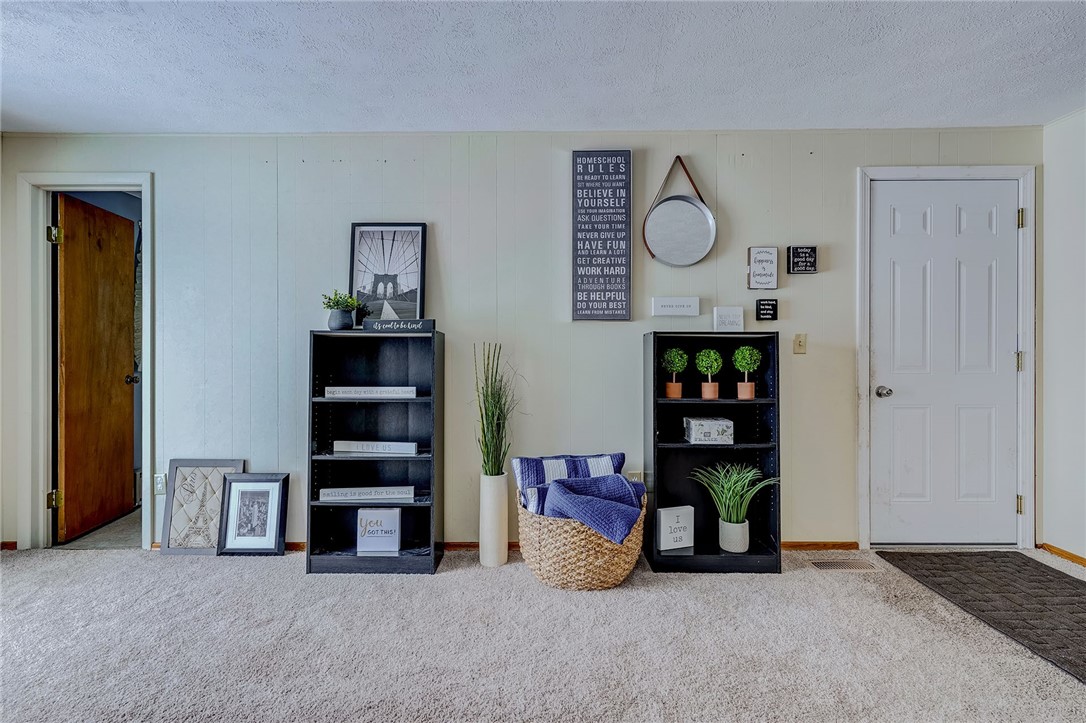 320 Cross Gates Road Greece, NY 14606 - Photo 5 of 36