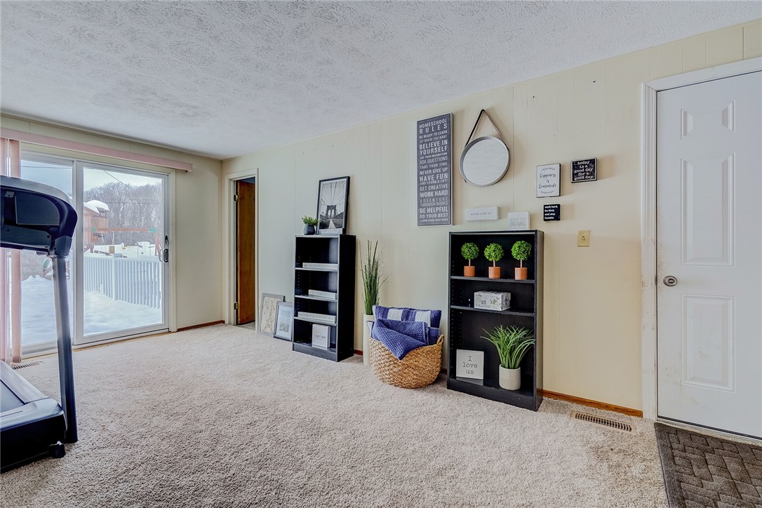 320 Cross Gates Road Greece, NY 14606 - Photo 8 of 36