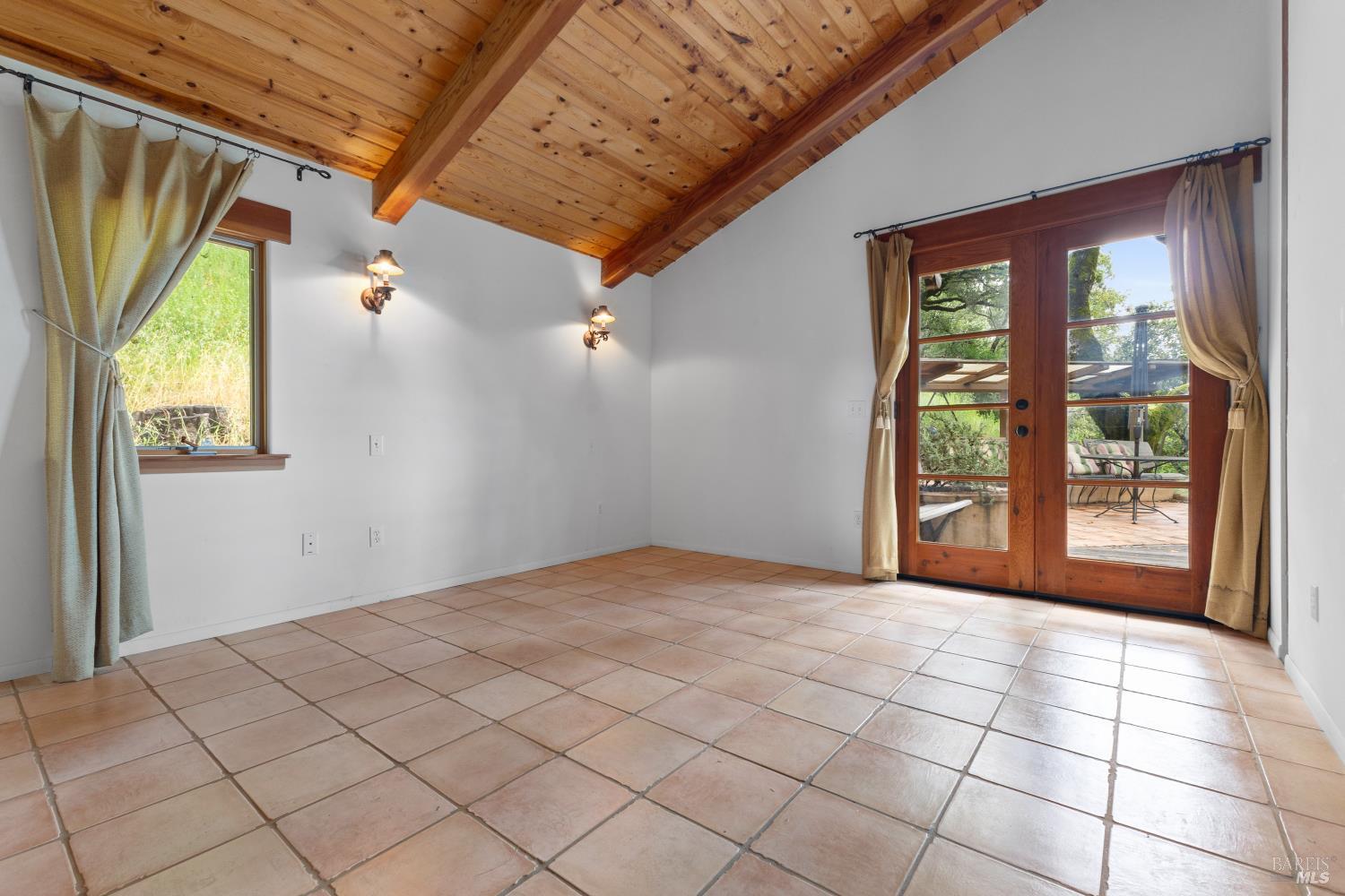 5262 Wikiup Court Santa Rosa, CA 95403 - Photo 15 of 56 a view of hallway with windows