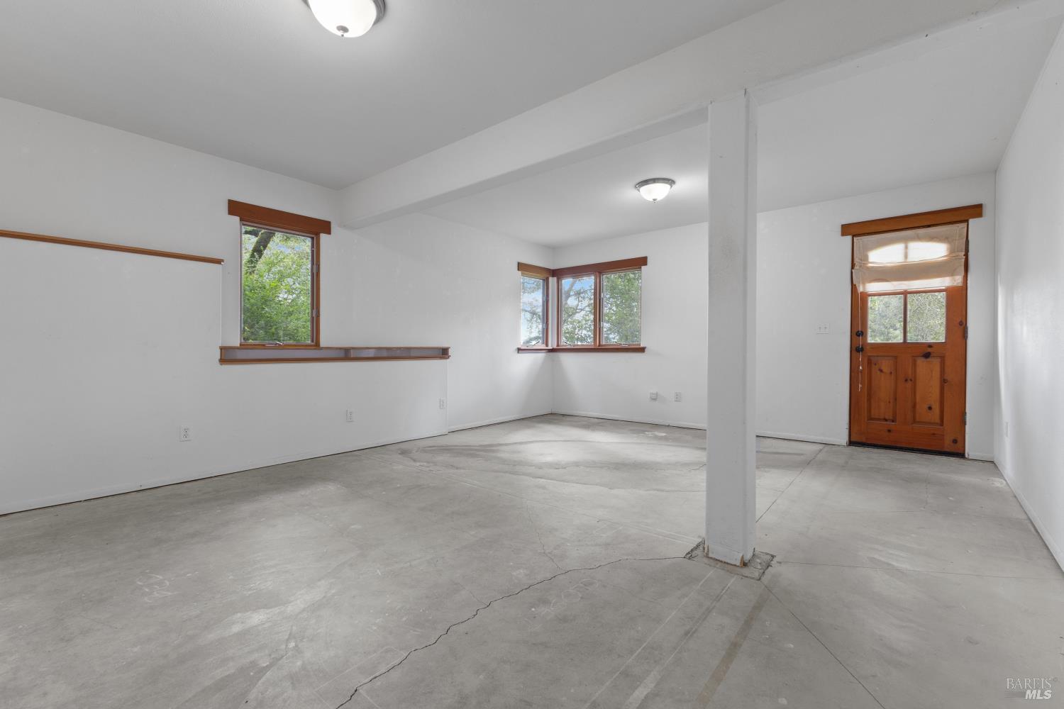 5262 Wikiup Court Santa Rosa, CA 95403 - Photo 24 of 56 an empty room with windows and closet
