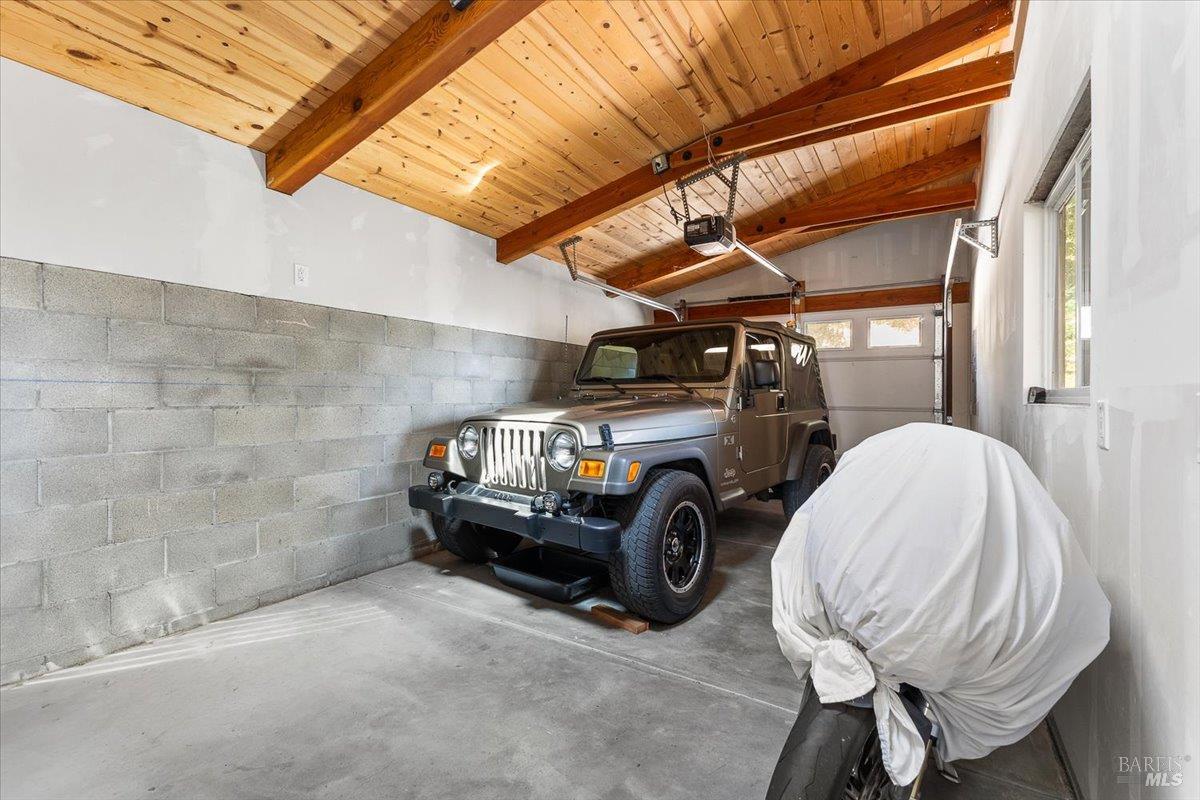 5262 Wikiup Court Santa Rosa, CA 95403 - Photo 38 of 43 a view of a garage