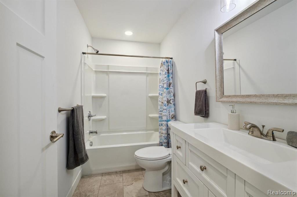 13375 Lenmoore Road Belleville, MI 48111 - Photo 17 of 29 Gallery Image 17