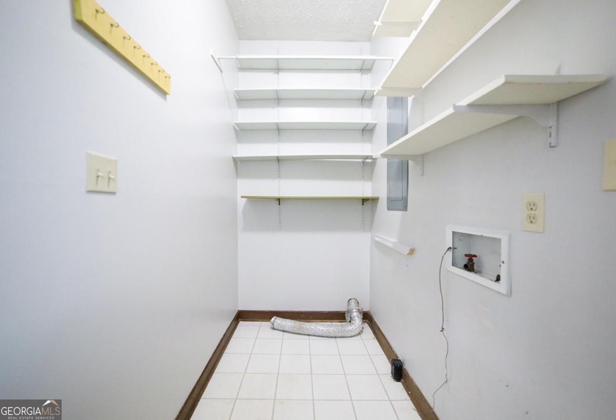 158 Lakeover Drive Athens, GA 30607 - Photo 29 of 48 a view of an empty walk in closet
