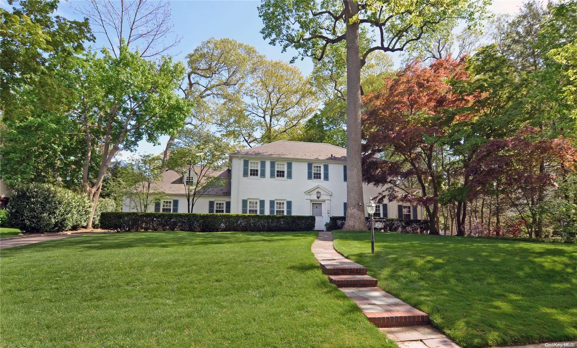 10 Davis Road Port Washington, NY 11050 - Photo 1 of 1