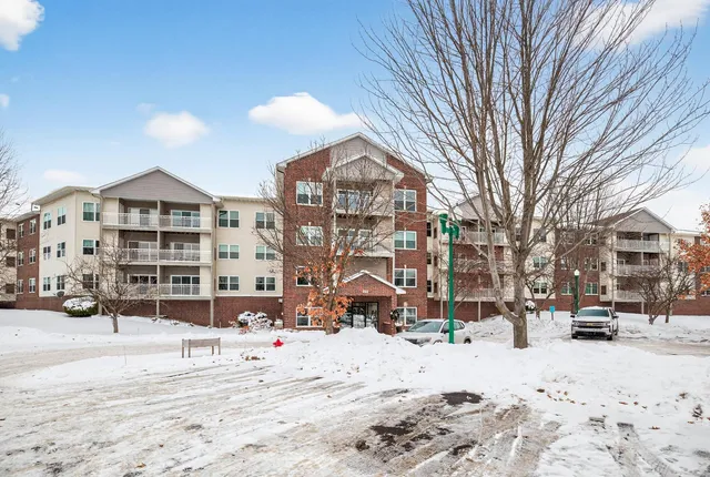 $148,500 | 2231 North Penn Place, Unit 124, North St. Paul, MN 55109