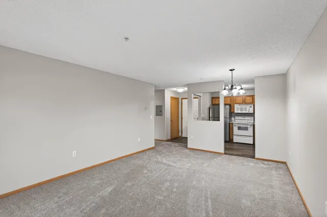 $148,500 | 2231 North Penn Place, Unit 124, North St. Paul, MN 55109