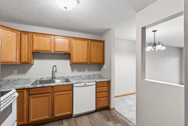 $148,500 | 2231 North Penn Place, Unit 124, North St. Paul, MN 55109