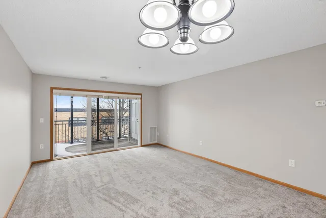 $148,500 | 2231 North Penn Place, Unit 124, North St. Paul, MN 55109