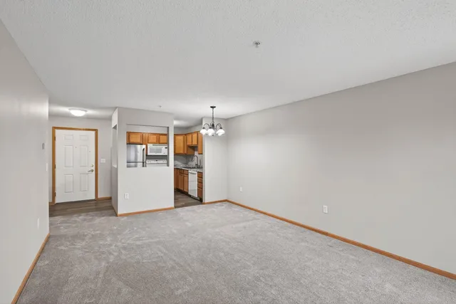 $148,500 | 2231 North Penn Place, Unit 124, North St. Paul, MN 55109