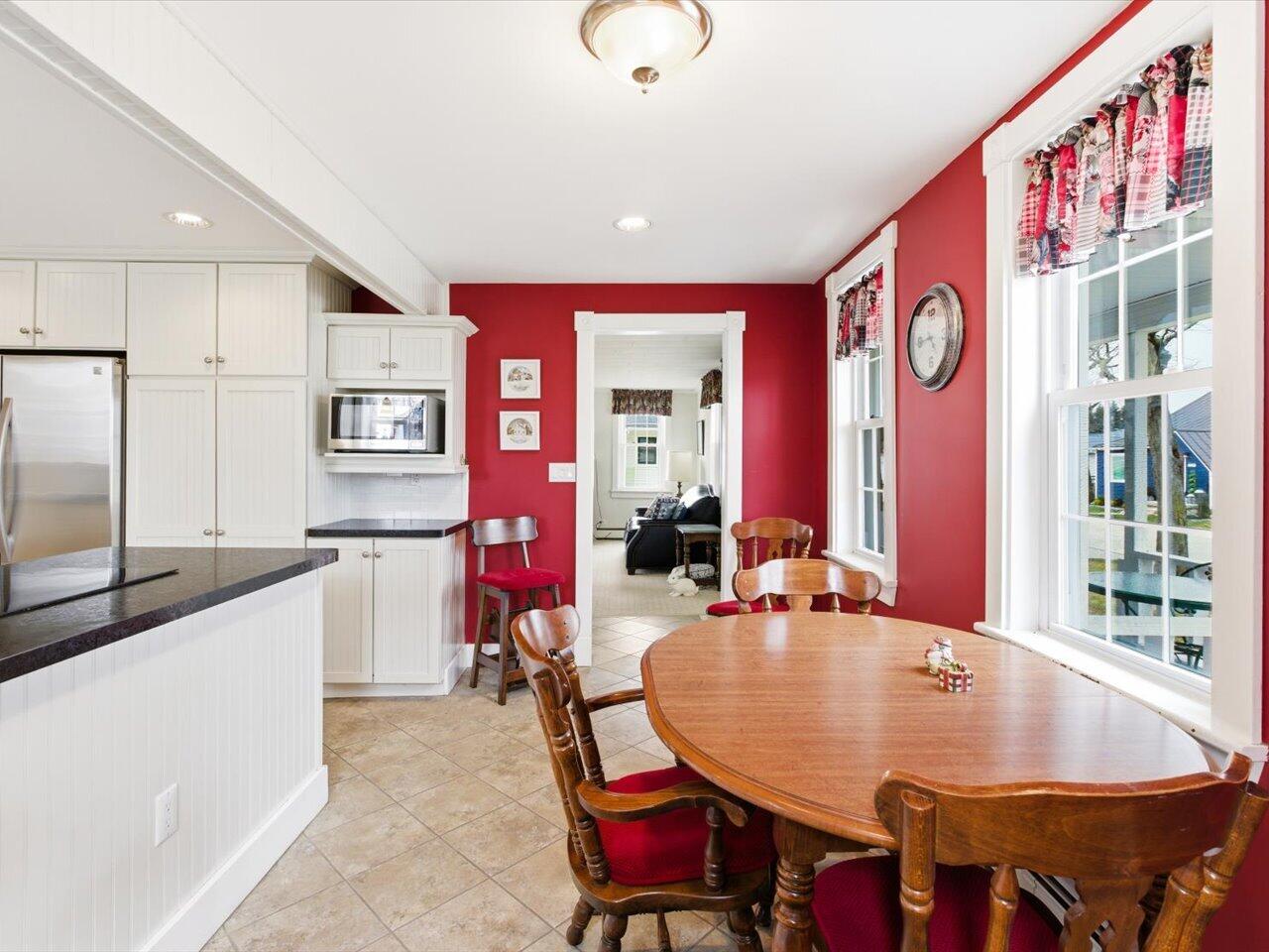 119 Union Street Port Austin, MI 48467 - Photo 11 of 38 Dining area