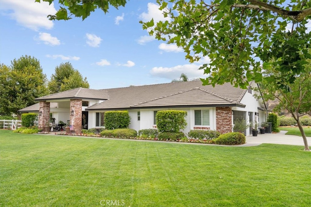 28845 Live Oak Canyon Road Redlands, CA 92373 - Photo 5 of 39