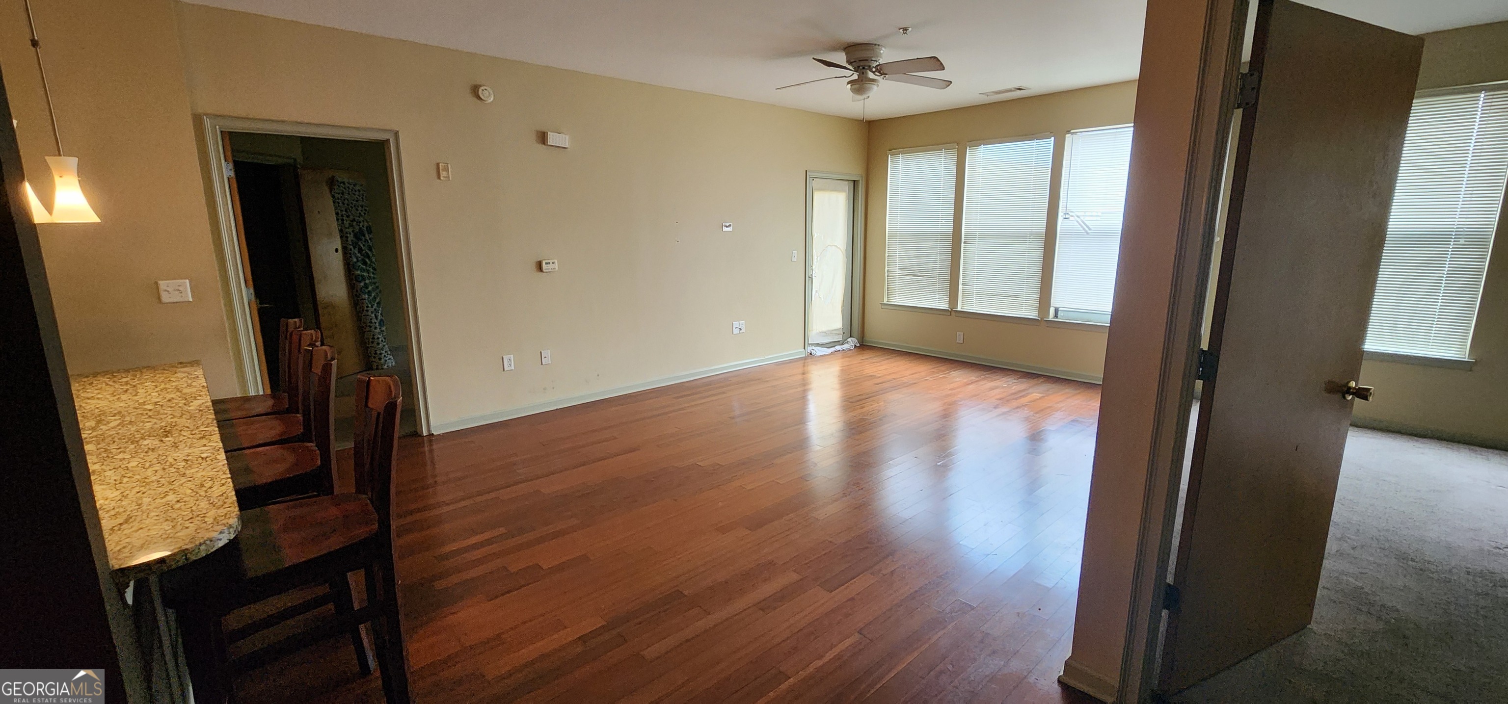 898 Oak Street Southwest, Unit 1419 Atlanta, GA 30310 - Photo 2 of 5
