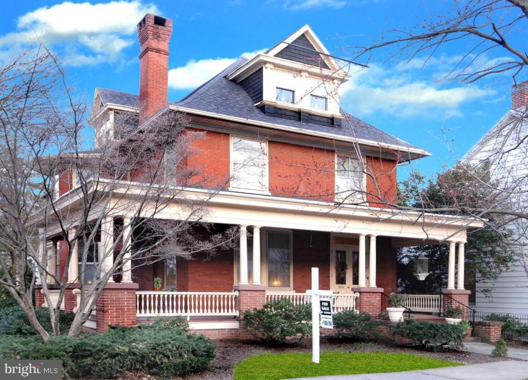 133 South Broad Street Lititz, PA 17543 - Photo 1 of 10