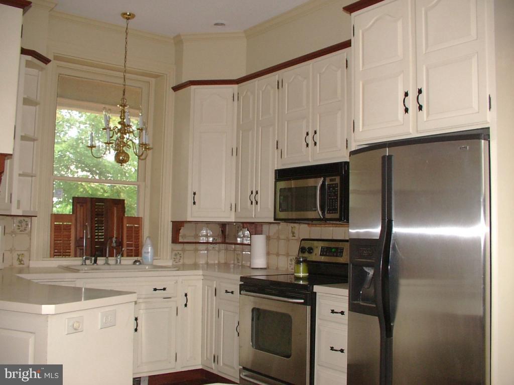 133 South Broad Street Lititz, PA 17543 - Photo 4 of 10