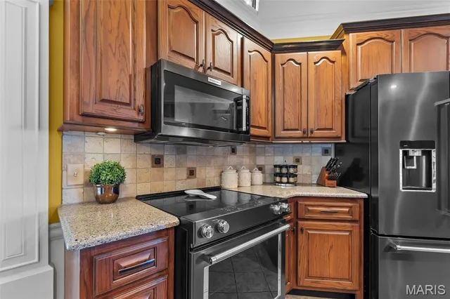 $695,000 | 14160 Augusta Circle, Dexter, MO 63841