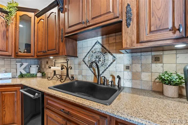 $695,000 | 14160 Augusta Circle, Dexter, MO 63841