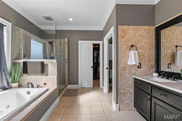 $695,000 | 14160 Augusta Circle, Dexter, MO 63841