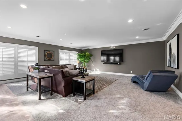 $695,000 | 14160 Augusta Circle, Dexter, MO 63841