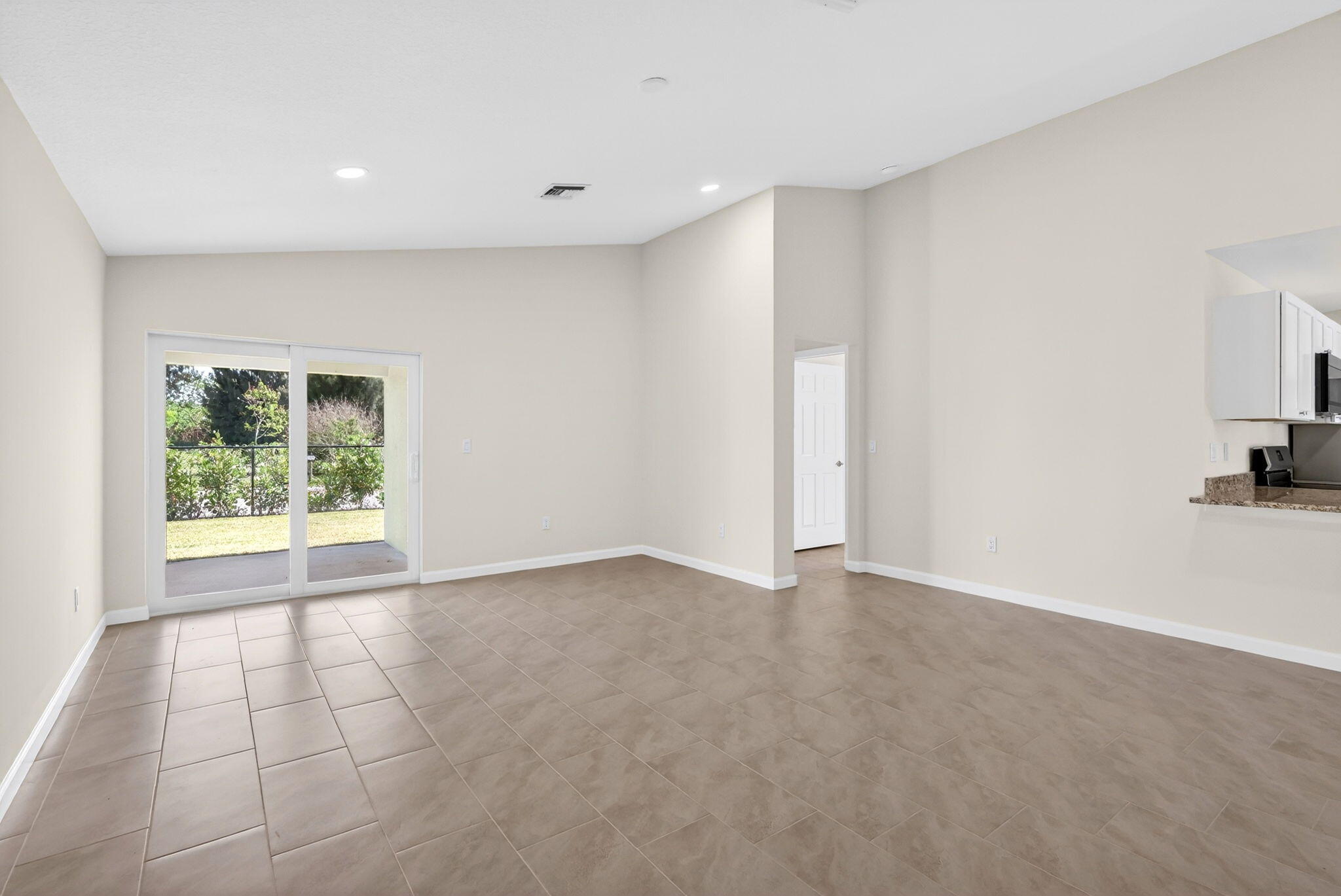 134 Southwest Seminole Crossing Southwest Indiantown, FL 34956 - Photo 6 of 27 134 LIVING 3