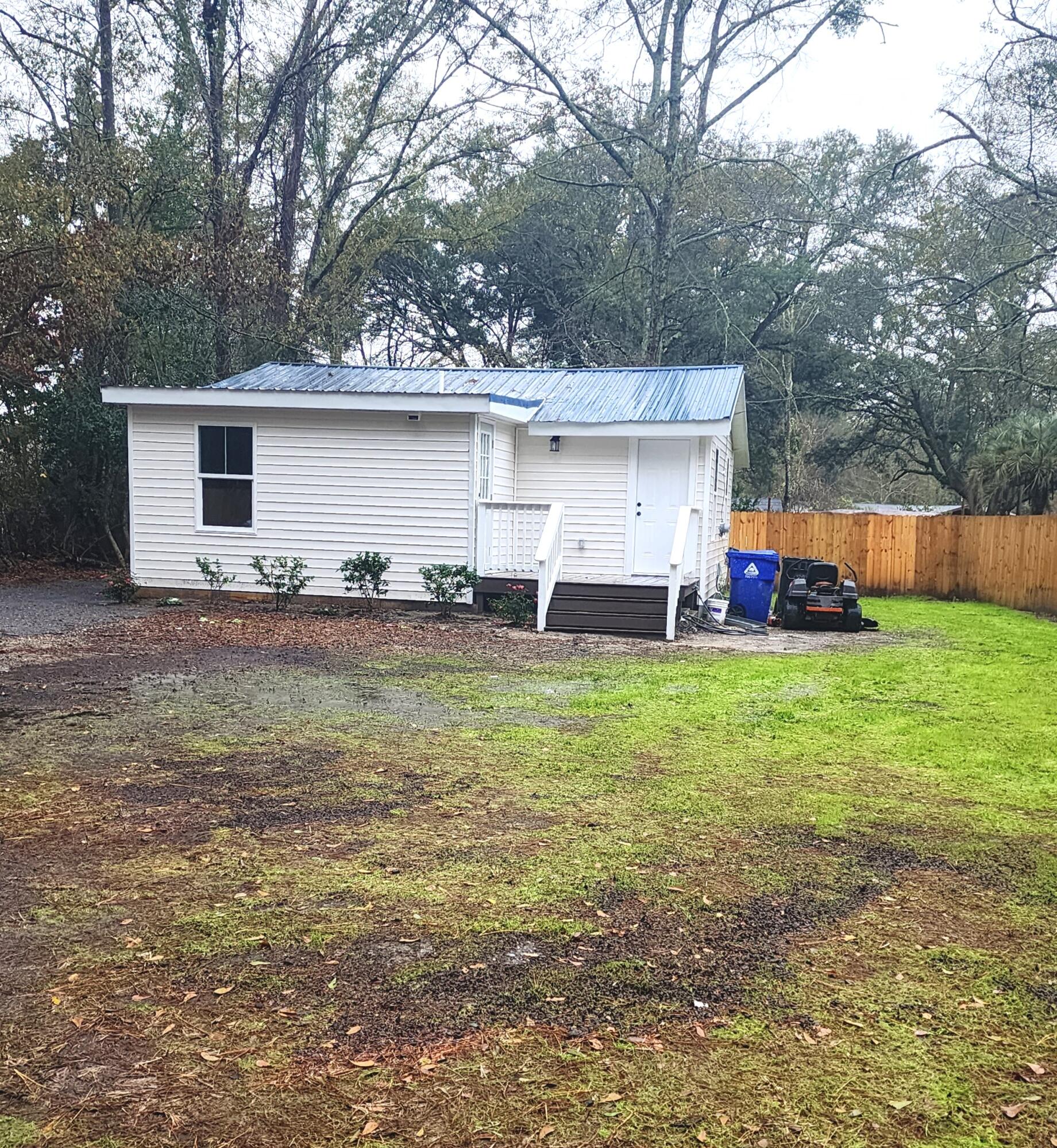 111 State Rd S-10-1435 Summerville, SC 29485 - Photo 5 of 21 20231217_155043