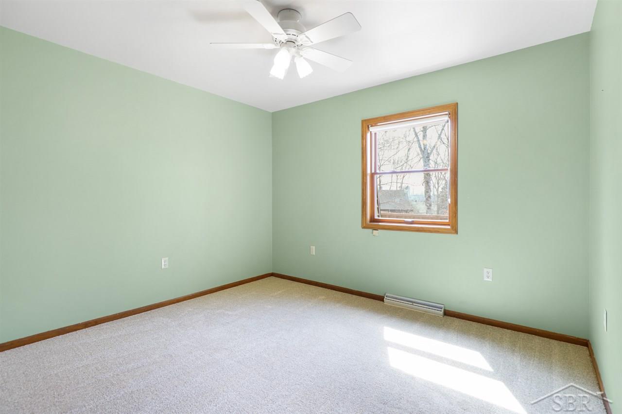 12751 Frost Road Hemlock, MI 48626 - Photo 32 of 87
