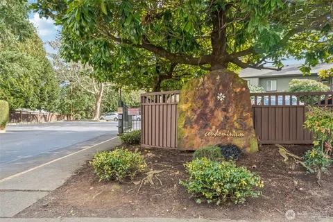 $305,000 | 21305 48th Avenue West, Unit B110, Mountlake Terrace, WA 98043