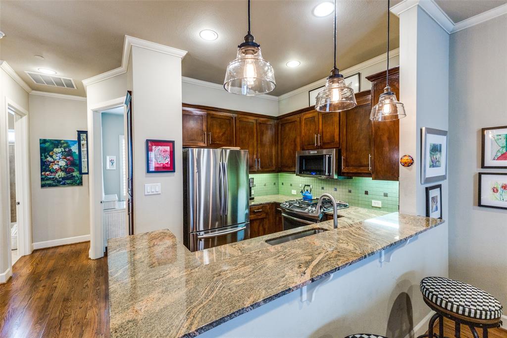 7333 Valley View Lane, Unit 304 Dallas, TX 75240 - Photo 9 of 26