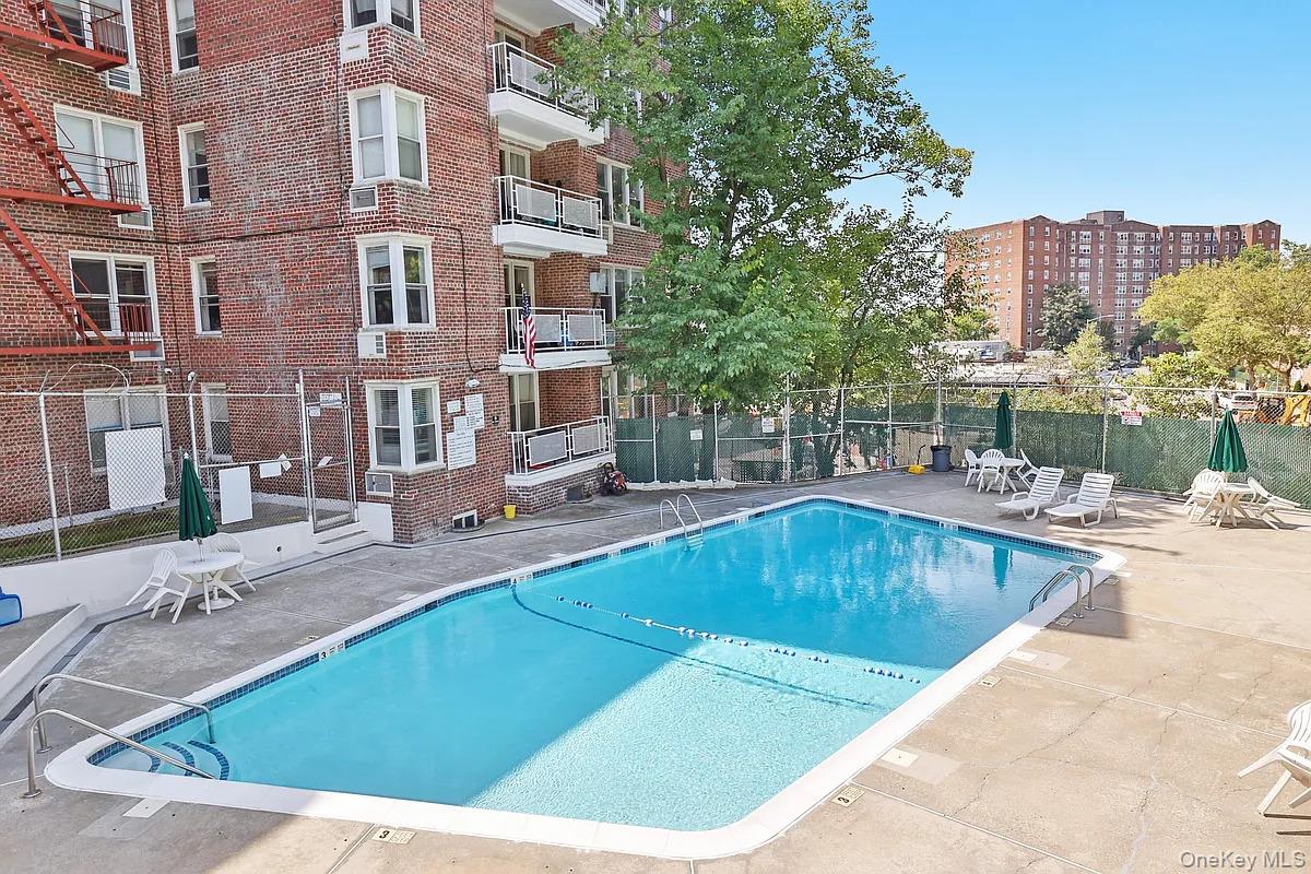 601 Kappock Street, Unit 3R Bronx, NY 10463 - Photo 11 of 12