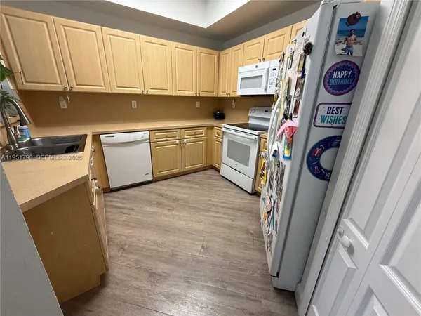 $428,000 | 8826 West Flagler Street, Unit 112, Miami, FL 33174