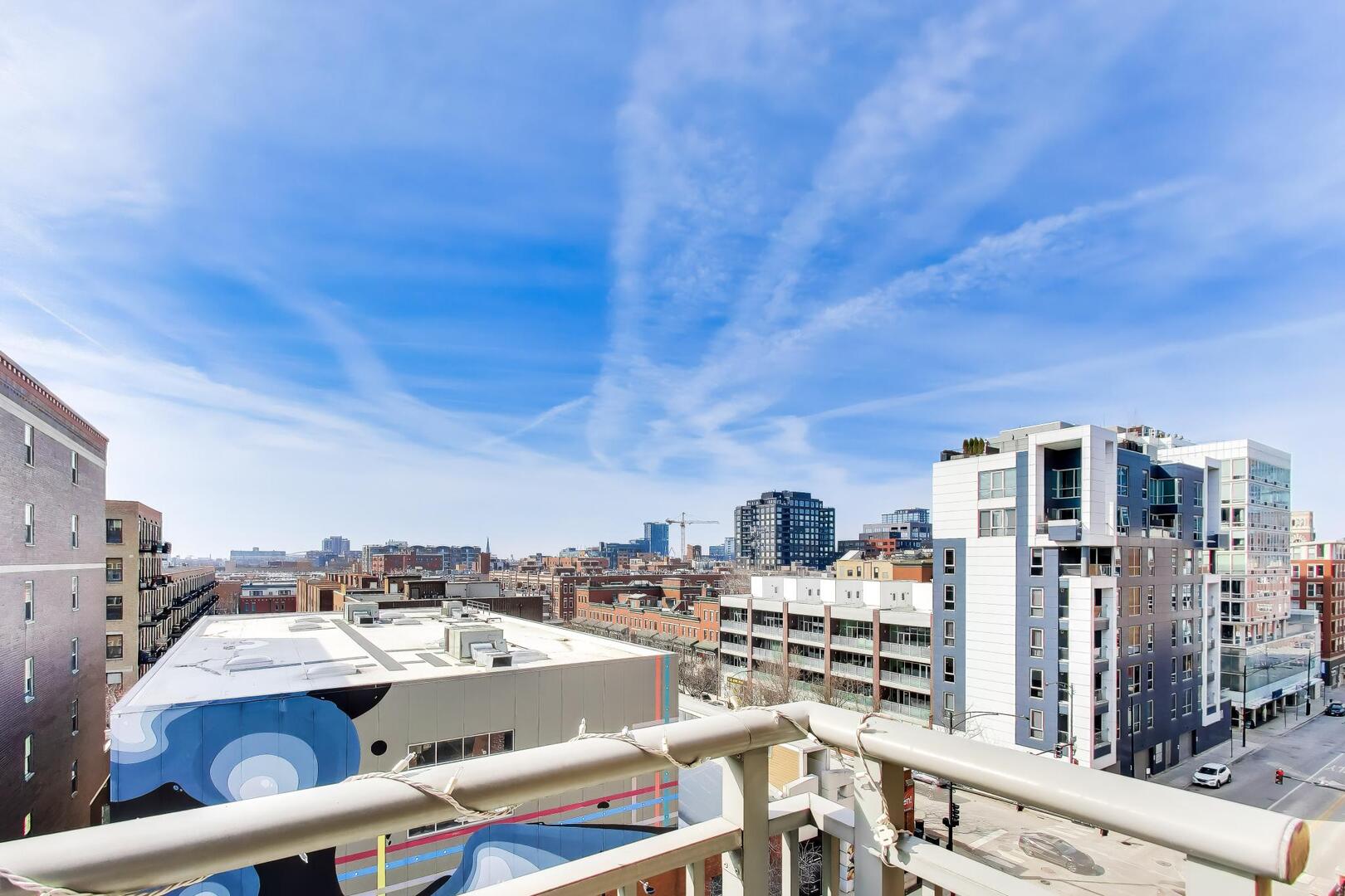 111 South Morgan Street, Unit 703 Chicago, IL 60607 - Photo 21 of 26 a view of city view