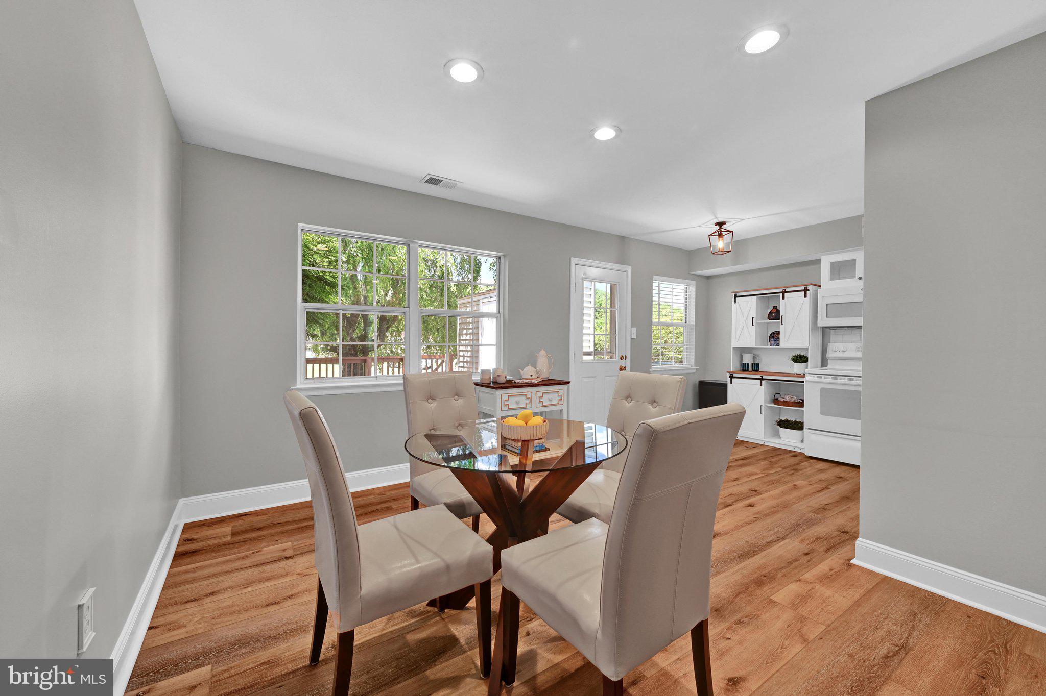 720 Springfield Court Downingtown, PA 19335 - Photo 6 of 36 Dining Area