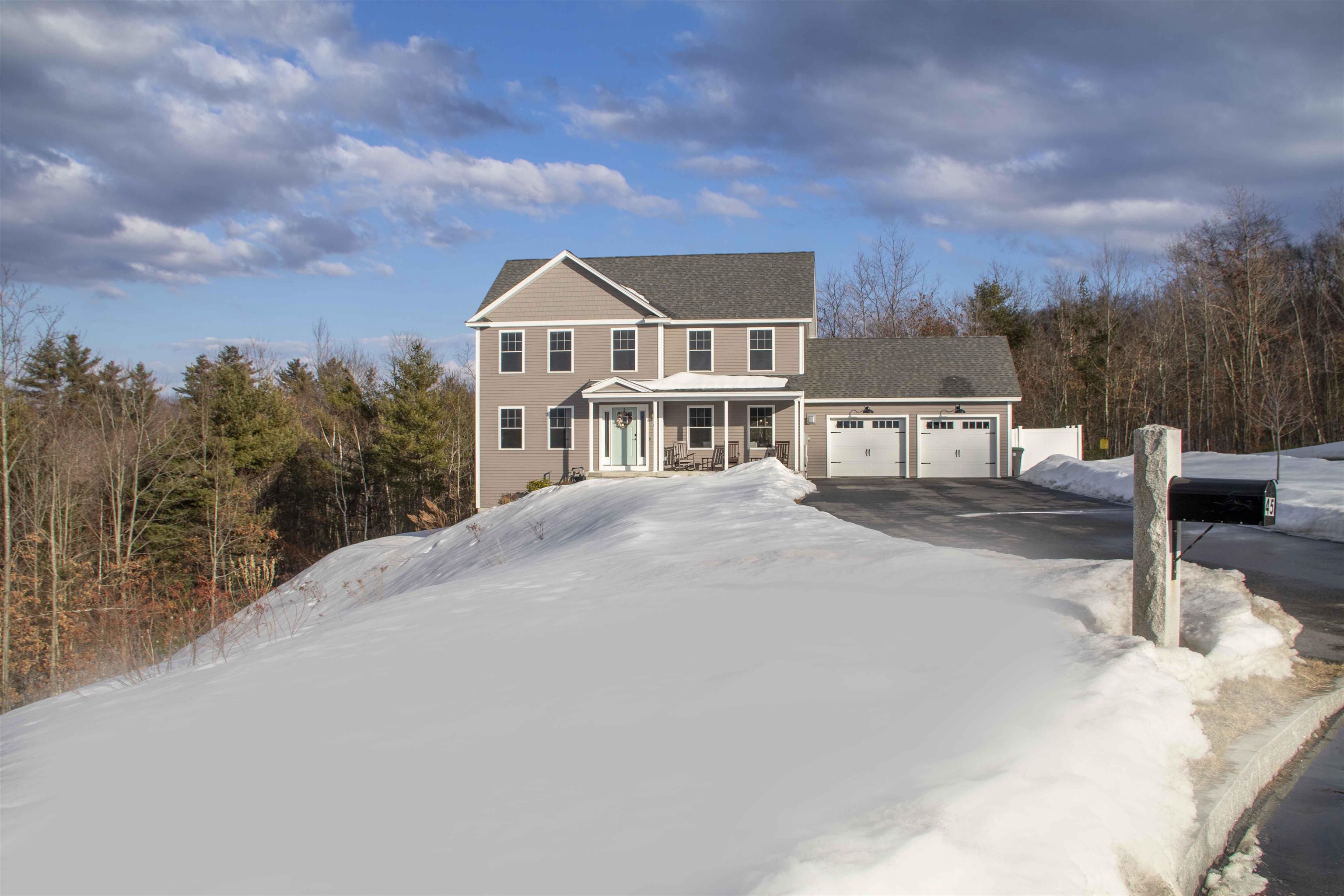 45 Marigold Way Hooksett, NH 03106 - Photo 5 of 48