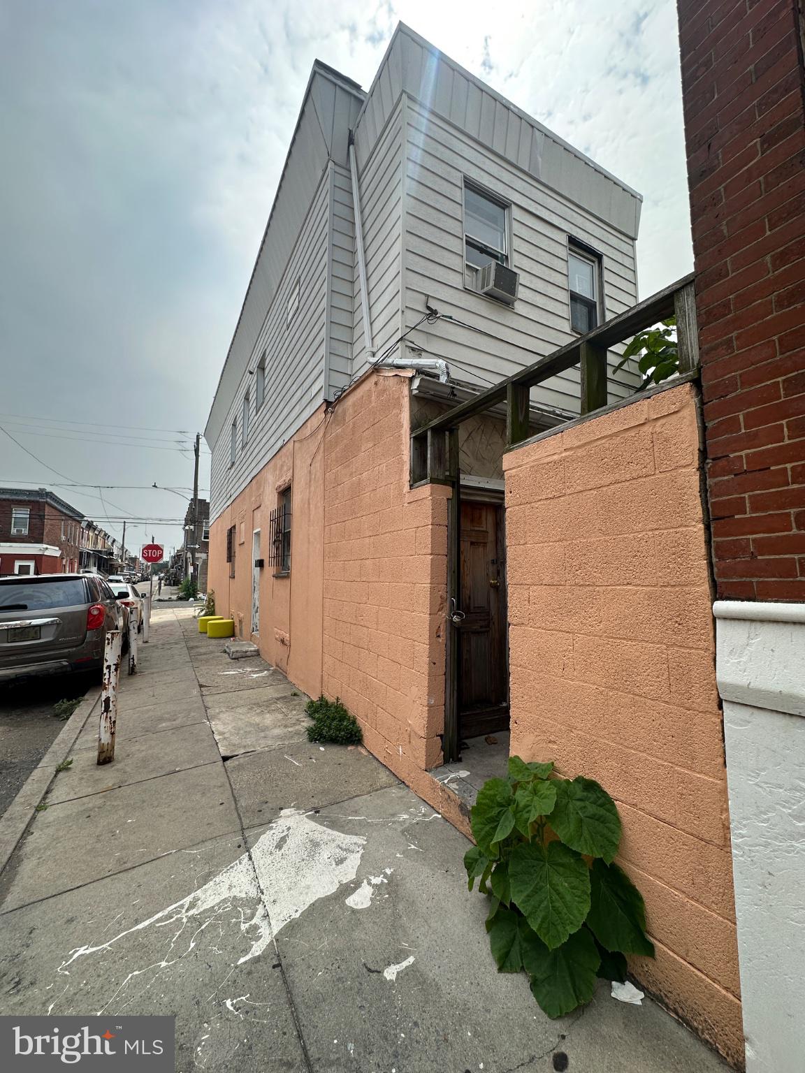 715 West Ritner Street Philadelphia, PA 19148 - Photo 3 of 19 a view of a house with a car parked on road