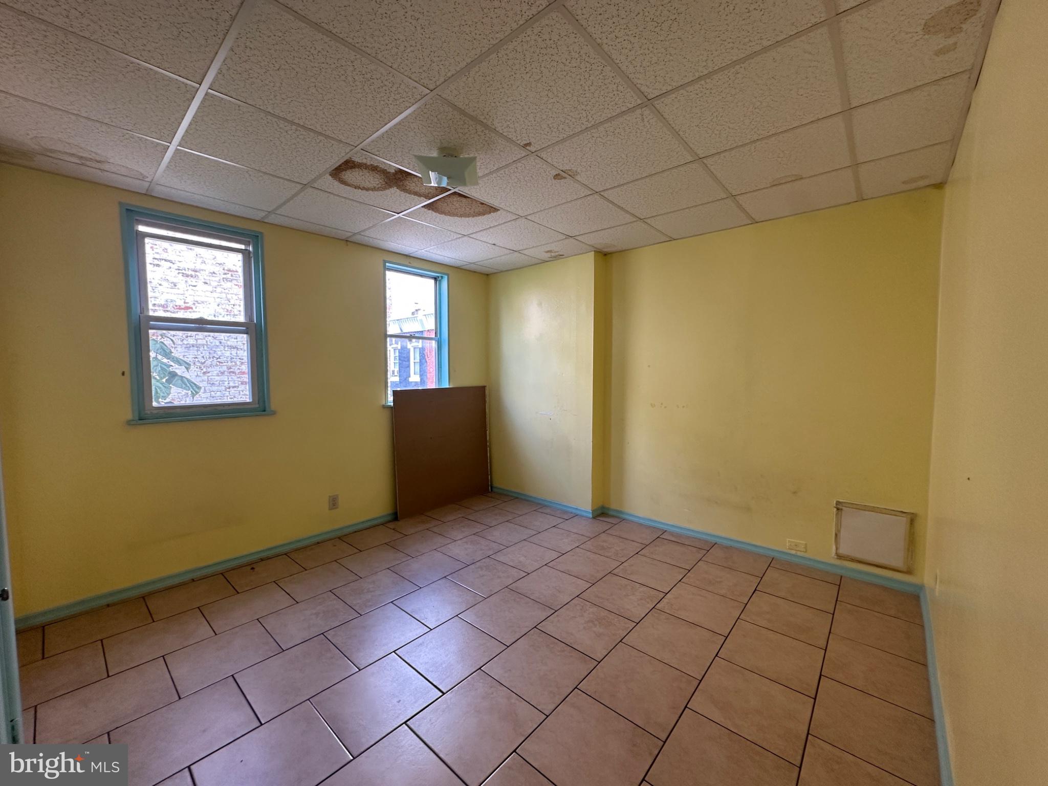 715 West Ritner Street Philadelphia, PA 19148 - Photo 8 of 19 a view of an empty room with a window