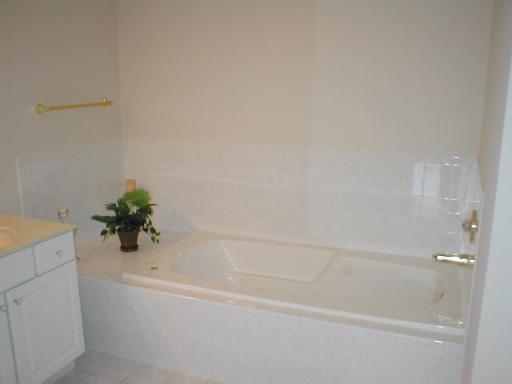 5 Shoreline Road, Unit 1209 Lake Barrington, IL 60010 - Photo 12 of 15 Gallery Image 12