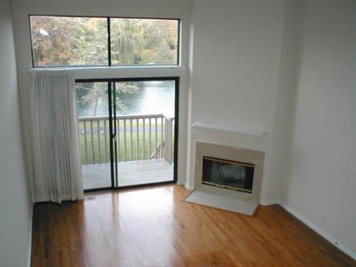 5 Shoreline Road, Unit 1209 Lake Barrington, IL 60010 - Photo 10 of 15 Gallery Image 10