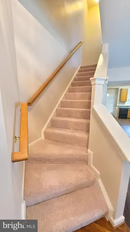 $2,400 | 1987 Teasel Court, Woodbridge, VA 22192