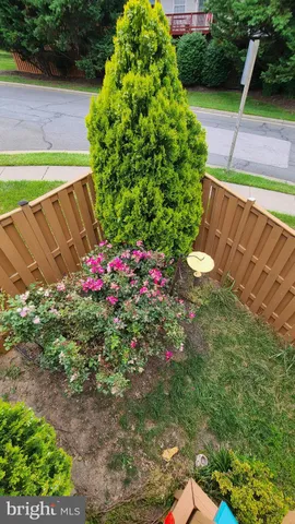 $2,400 | 1987 Teasel Court, Woodbridge, VA 22192