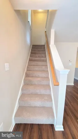 $2,400 | 1987 Teasel Court, Woodbridge, VA 22192