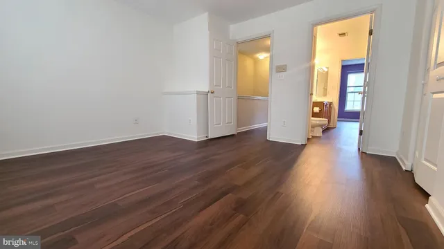 $2,400 | 1987 Teasel Court, Woodbridge, VA 22192