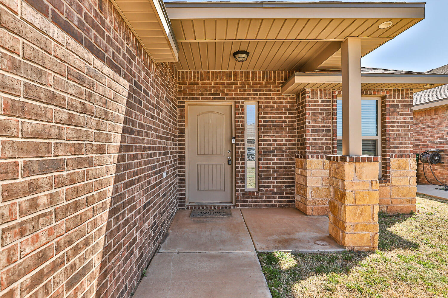 11207 Dover Avenue Lubbock, TX 79424 - Photo 2 of 18 11207 Dover Ave-8 (1)