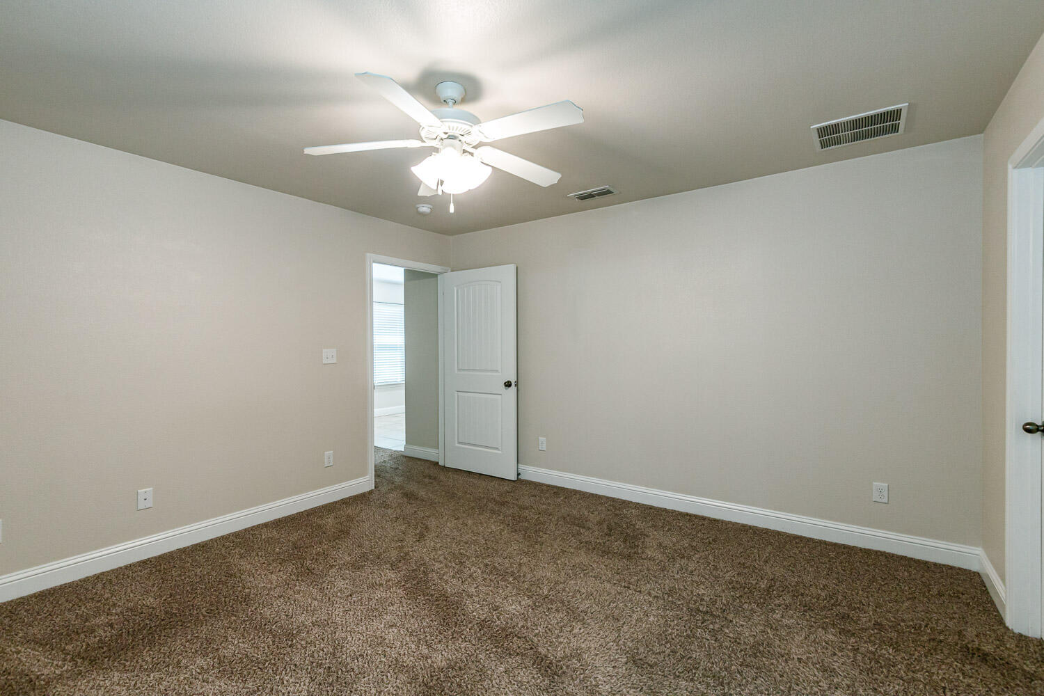 11207 Dover Avenue Lubbock, TX 79424 - Photo 10 of 18 11207 Dover Ave-42