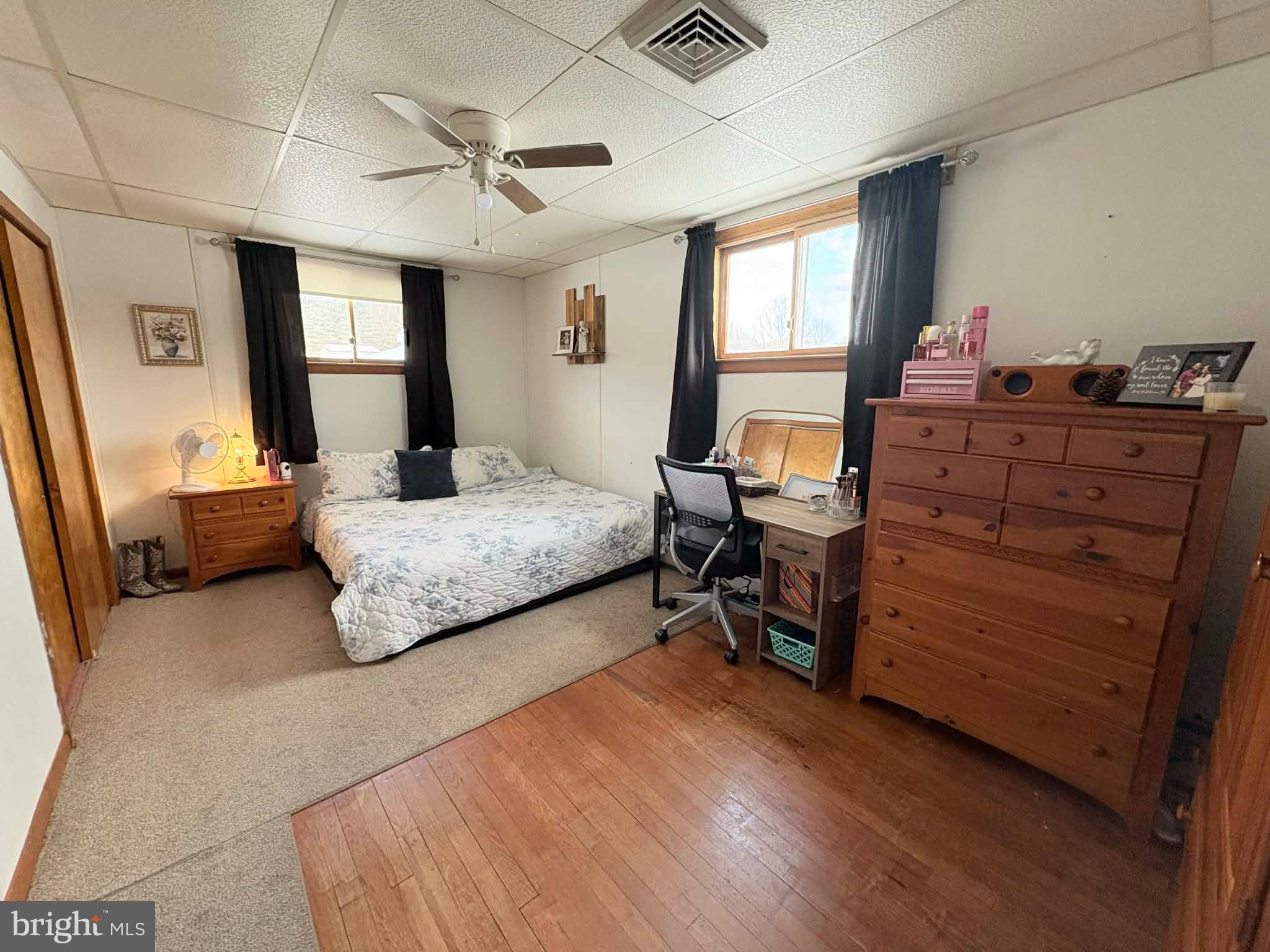 11825 Mason Road Northeast Cumberland, MD 21502 - Photo 15 of 26 Cozy bedroom with natural light and warmth.