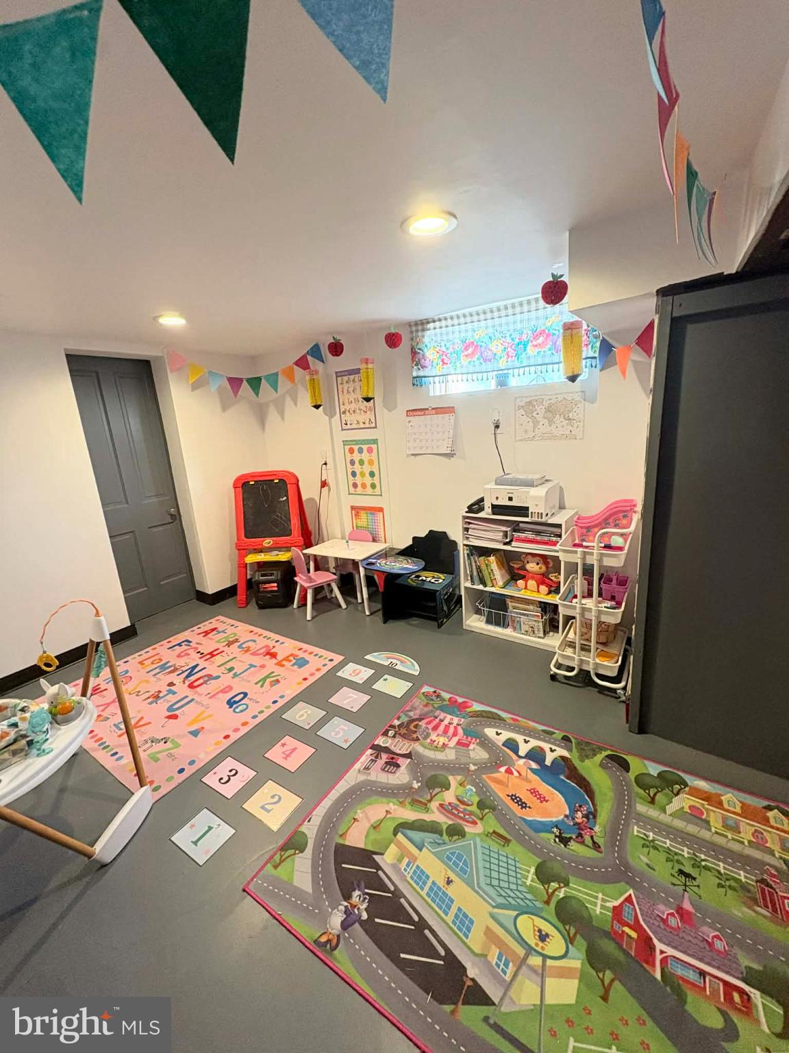 11825 Mason Road Northeast Cumberland, MD 21502 - Photo 23 of 26 Bright and playful children's playroom.