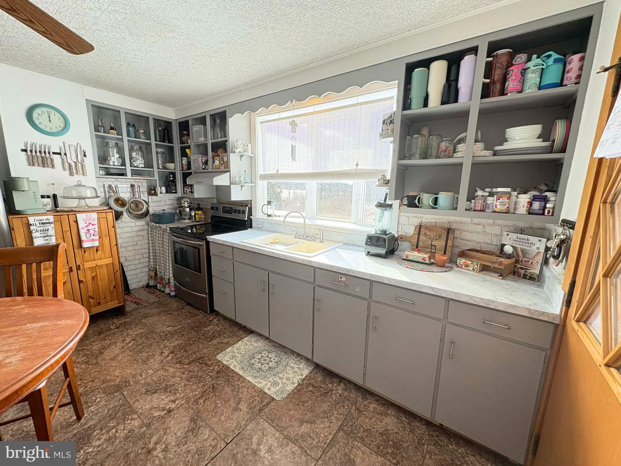 11825 Mason Road Northeast Cumberland, MD 21502 - Photo 9 of 26 Charming kitchen with vintage flair.
